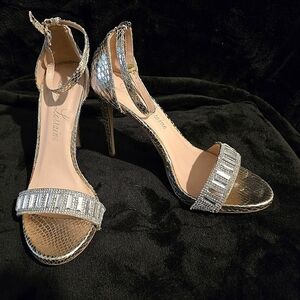 Lauren Larraine Gold with Rhinestones High Heels. Size 8.5